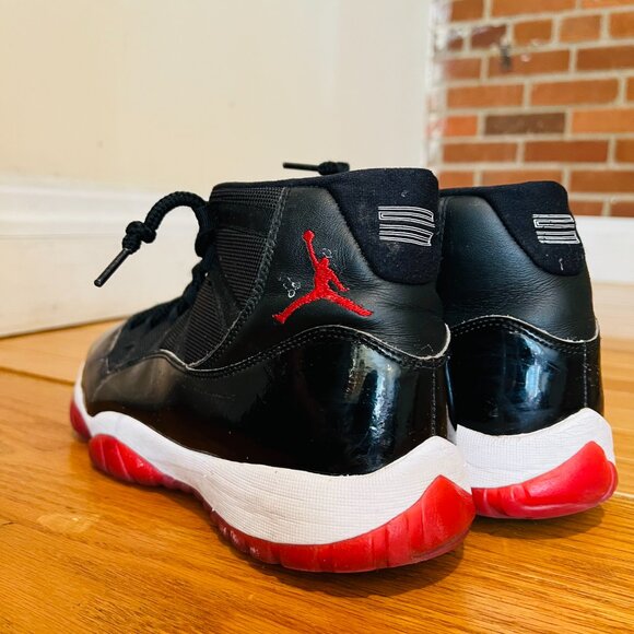 Size 11- Air Jordan 11 Retro 'Bred' (378038-061) 2019 969 - Picture 9 of 16